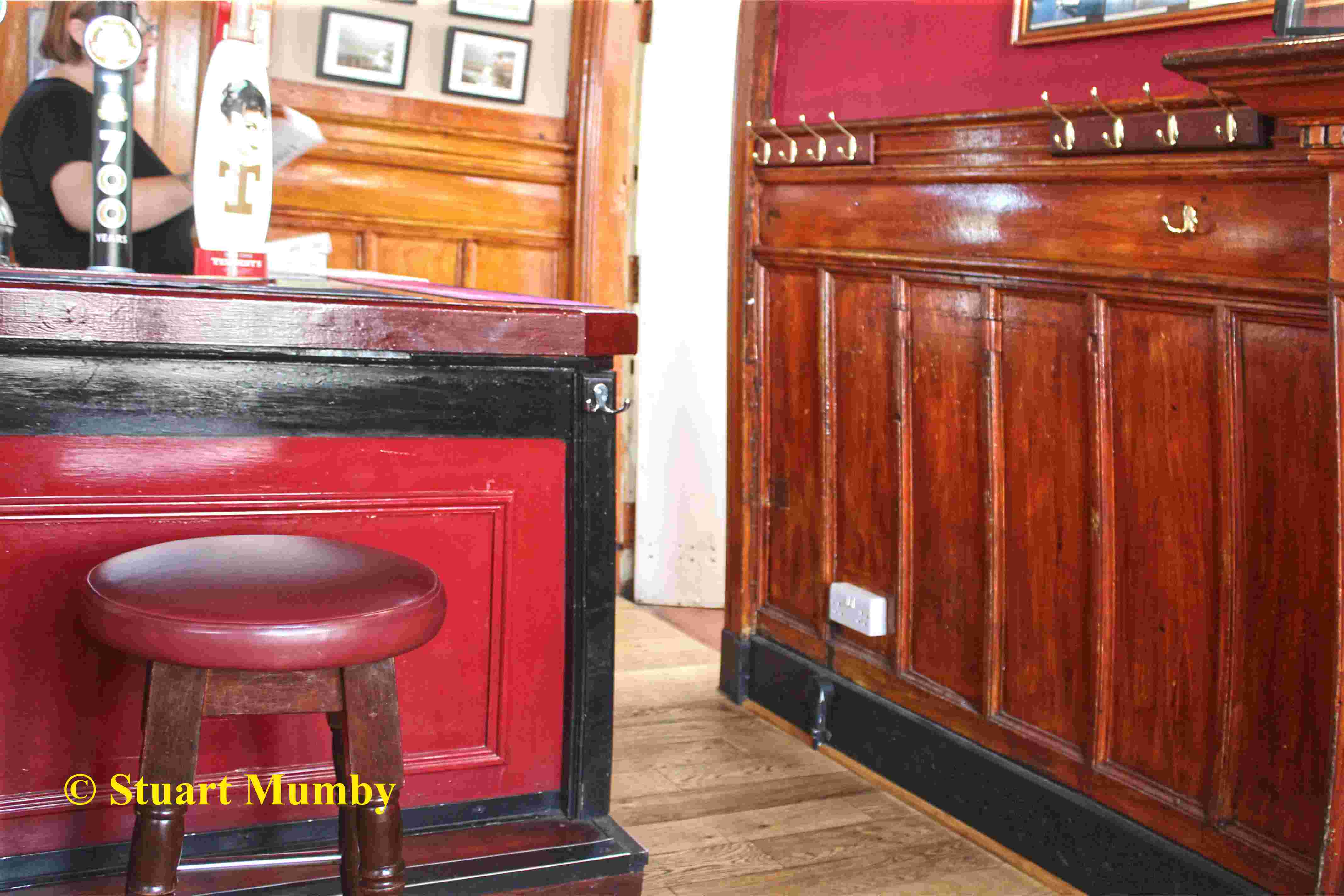 Bar counter and dado panelling.  by Stuart Mumby. Published on 04-09-2023 